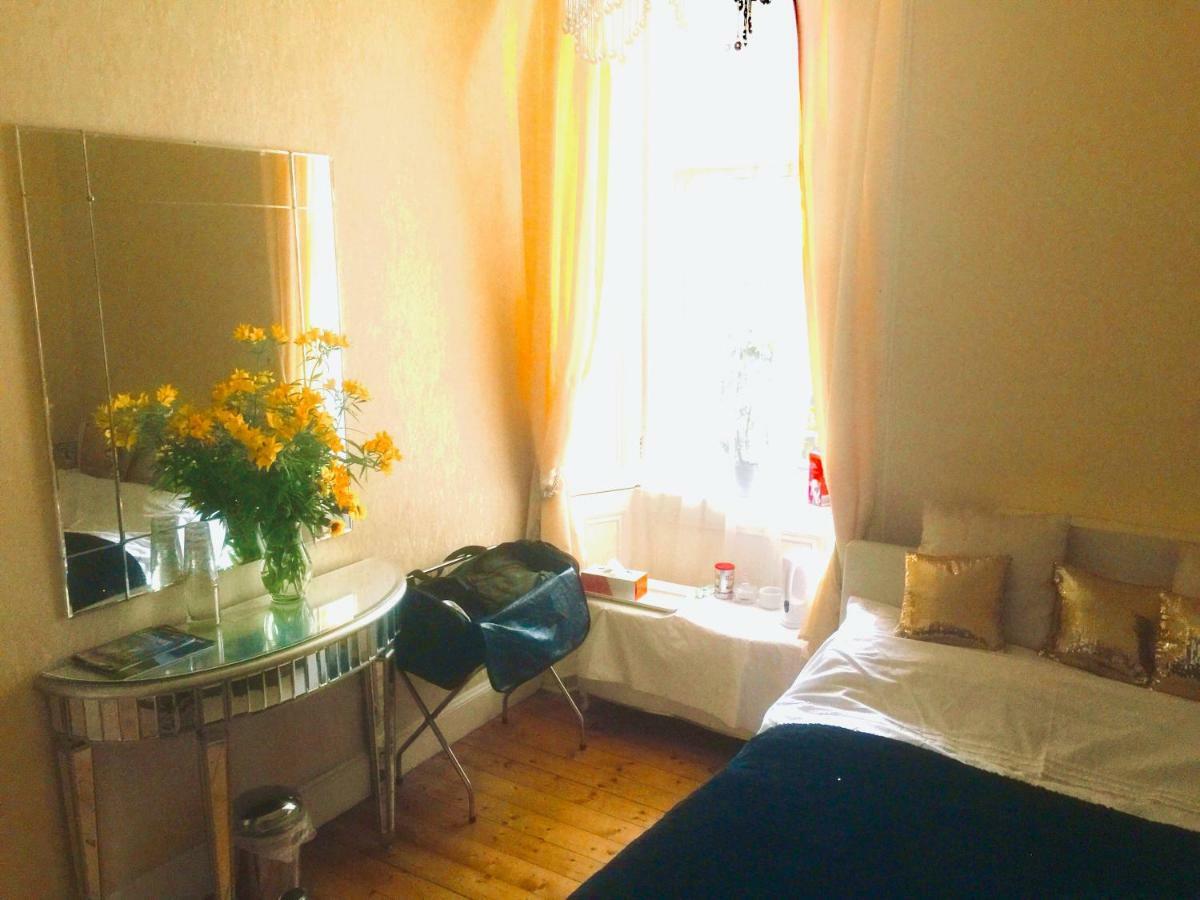 Marchhall Accommodation Единбург Екстериор снимка